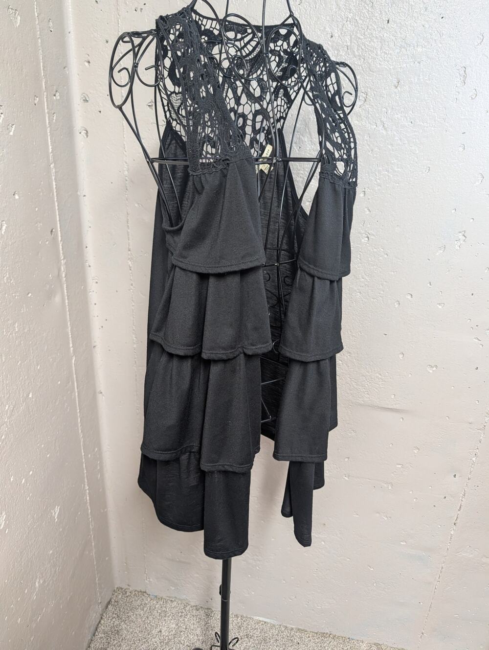 Carolyn Taylor Black Crochet Tiered Waterfall Vest Large Gothic Boho